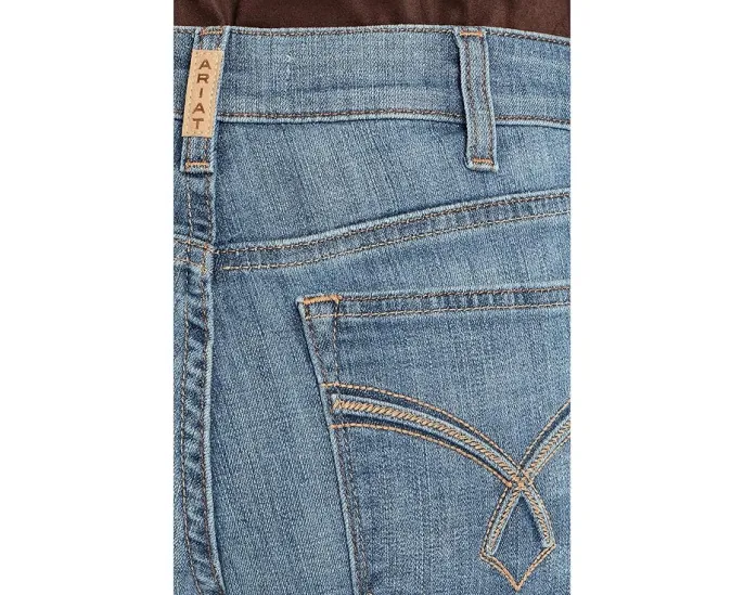 Джинсы Ariat High Rise Lorena Boot Cut с высокой посадкой и расклешенными штанинами