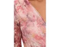 Платье Printed Metallic Crinkle с драпировкой от Adrianna Papell