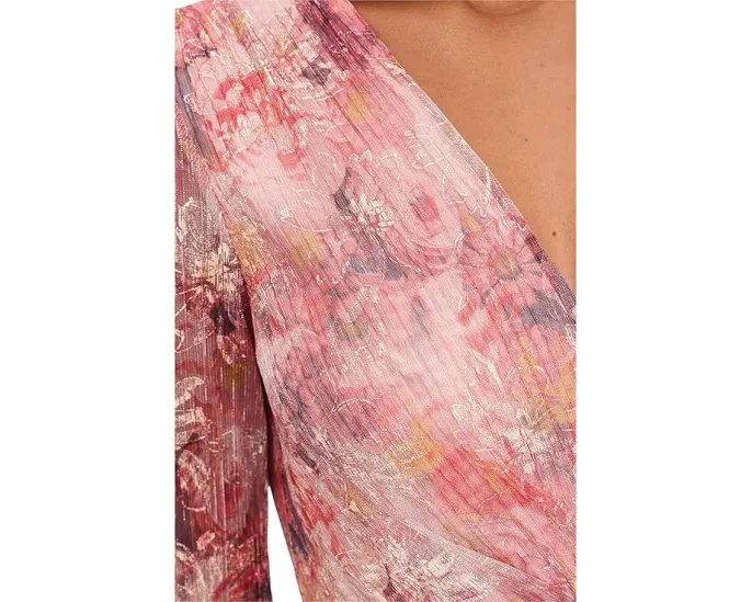 Платье Printed Metallic Crinkle с драпировкой от Adrianna Papell