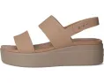 Сандалии Crocs Brooklyn Low Wedge на платформе с технологией LiteRide