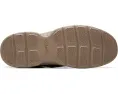 Слипоны Bradley Step от Clarks с технологией Contoured Comfort