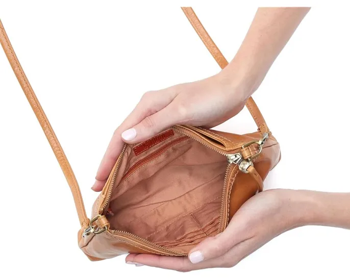 Сумка кроссбоди Darcy из кожи с кисточкой от HOBO