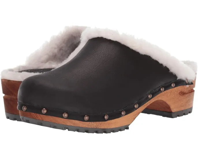 Сабо Sanita Hese из кожи яка с отделкой из овчины