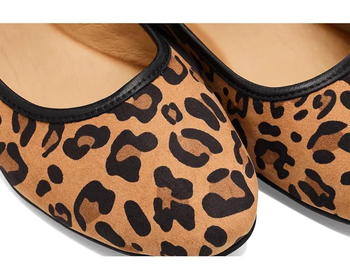 Туфли Miz Mooz Kayla Flats с круглым носком и регулируемой застежкой на щиколотке