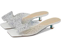 Мюли Blue by Betsey Johnson Babe с котячьим каблуком украшенные жемчугом и стразами