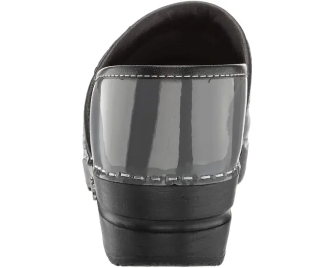 Сабо Sanita Lindsey by Koi с рокерной подошвой из лаковой кожи