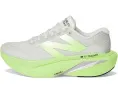 Тренировочные кроссовки New Balance FuelCell SuperComp Trainer v3 с карбоновой пластиной