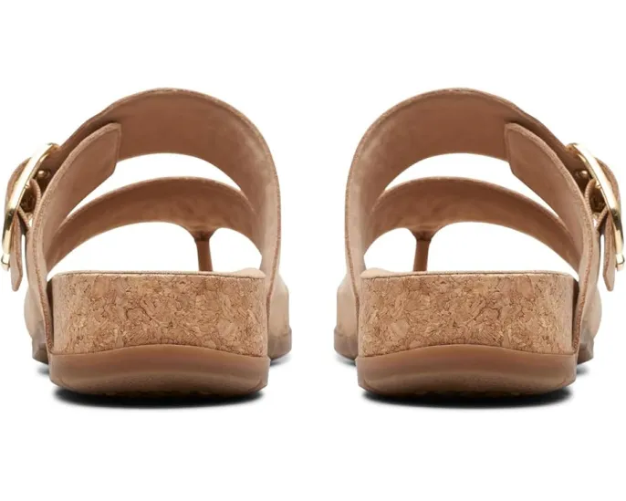 Плоские сандалии Clarks Reileigh Park в стиле вьетнамок с кожаным верхом