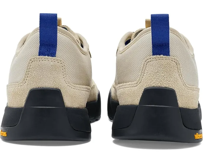 Кроссовки The North Face Clyffe с подошвой Vibram Megagrip и переработанными материалами