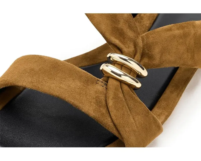 Сандалии Vince Vilma Slide из мягкой замши с квадратным носком