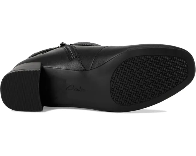 Ботинки Clarks Iridessa Air с удобным каблуком и дышащей стелькой
