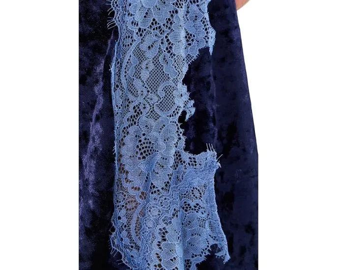 Платье миди Adrianna Papell Velvet and Lace с кружевом