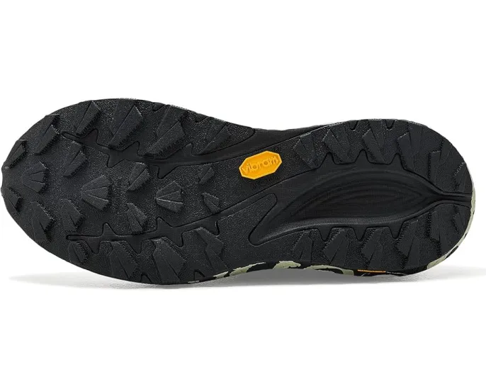 Беговые кроссовки Mizuno Neo Accera с азотной амортизацией Enerzy NXT и подошвой Vibram Megagrip