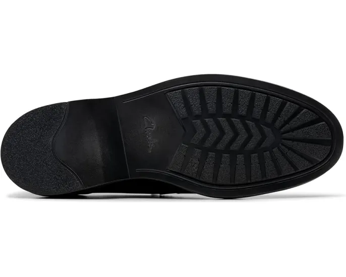 Clarks Aldwin Step с верхом из премиальной кожи и резиновой подошвой