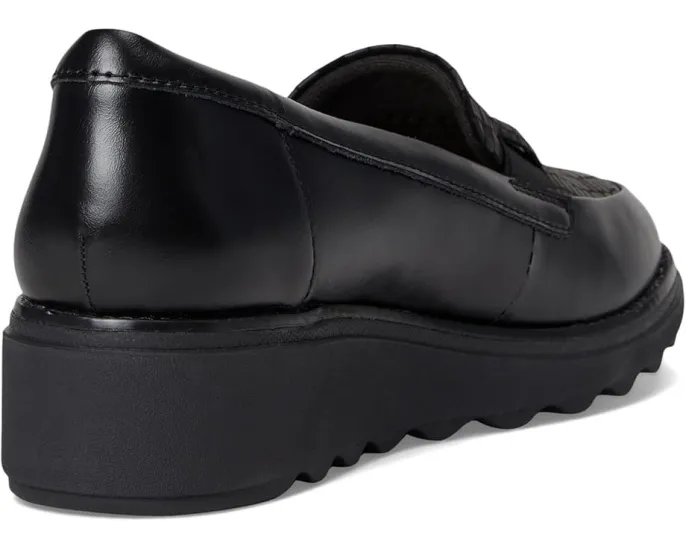 Лоферы Clarks Sharon Pace на платформе с подошвой EVA и стелькой Ortholite