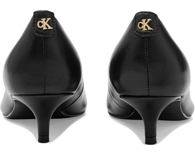 Туфли Roxanna от Calvin Klein с острым носком и котячьим каблуком