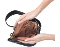 Небольшая сумка HOBO Sway Small Sling из мягкой кожи с ремешком через плечо