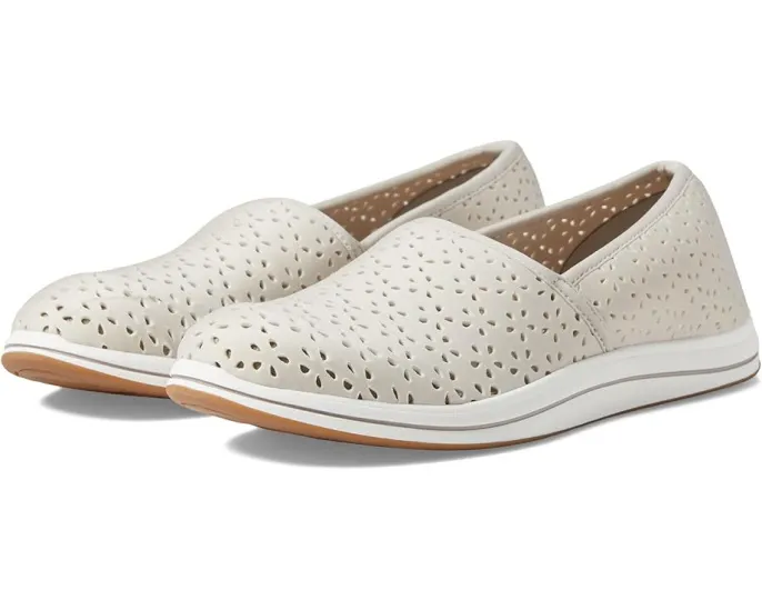 Кеды Breeze Emily на липучке с лазерной резкой в цветочном дизайне от Clarks