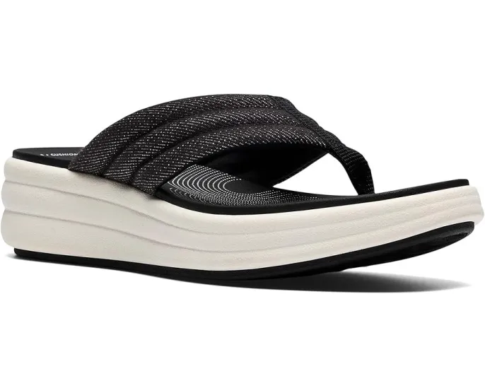 Сандалии Clarks Drift Carmen на клиновидной подошве с гибкой подметкой