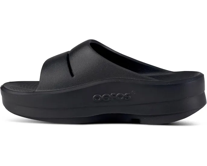 Сланцы OOFOS OOmega OOahh Slide с технологией OOfoam
