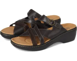 Босоножки Clarks Merliah Holly на танкетке с регулируемым ремешком на щиколотке