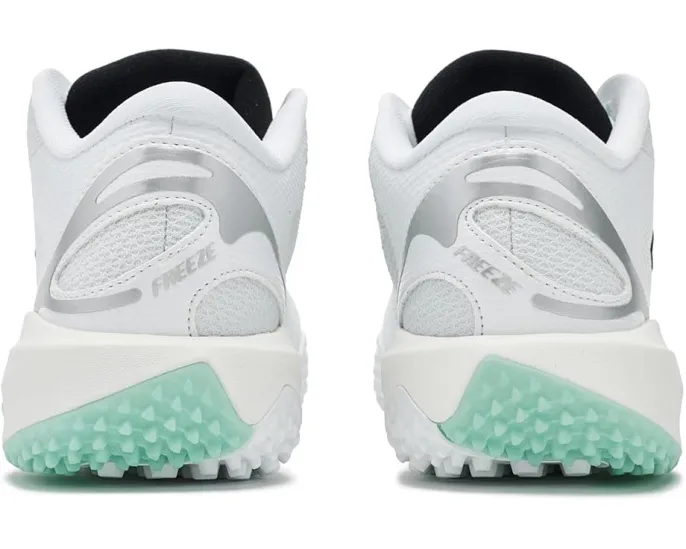 Низкие бутсы для лакросса New Balance FreezeLX V5 Turf Low с шипами разного размера