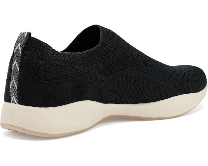 Спортивные слипоны Upbeat с технологией Air Step и вязкой