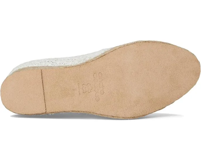 Босоножки Andre Assous Patti на танкетке из рафии