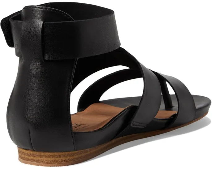 Сандалии SoftWalk Cabo с кожаным верхом и застежкой на липучке