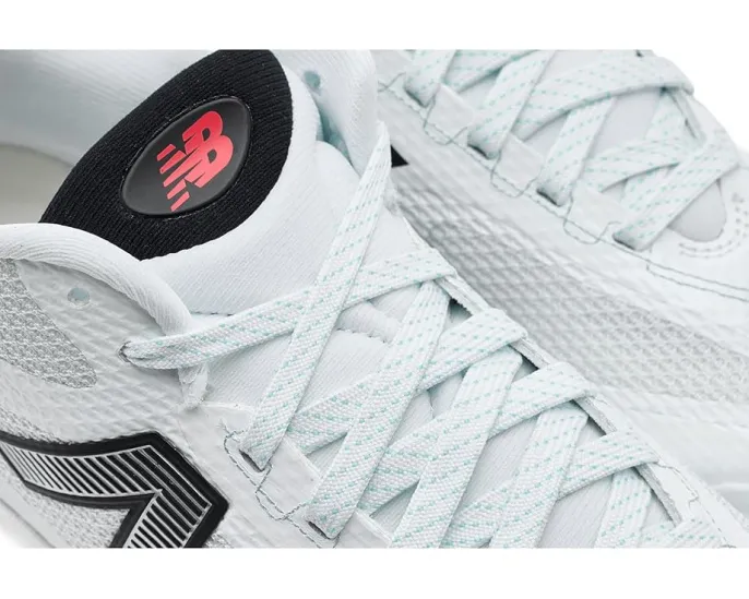 Низкие бутсы для лакросса New Balance FreezeLX V5 Turf Low с шипами разного размера
