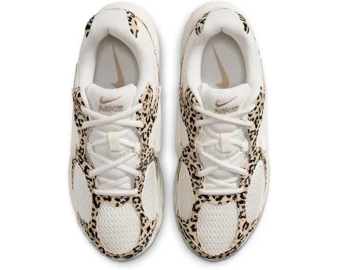 Кроссовки Nike V5 RNR Suede из замши и сетки