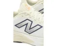 Беговые кроссовки New Balance Fresh Foam X 880 v15 с увеличенной высотой подошвы