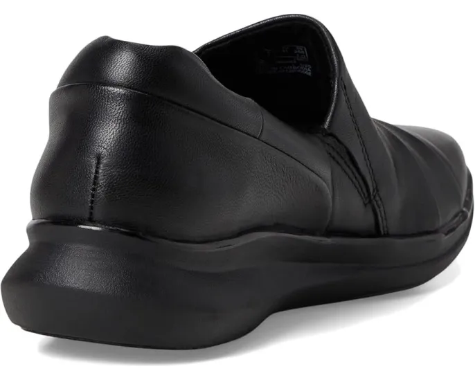 Слипоны Clarks Lynell с клиновидным каблуком и стелькой для поддержки