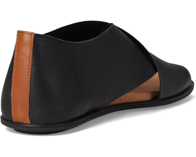 Сандалии Laniey на плоской подошве с открытым мысом из эластичной кожи Gentle Souls by Kenneth Cole