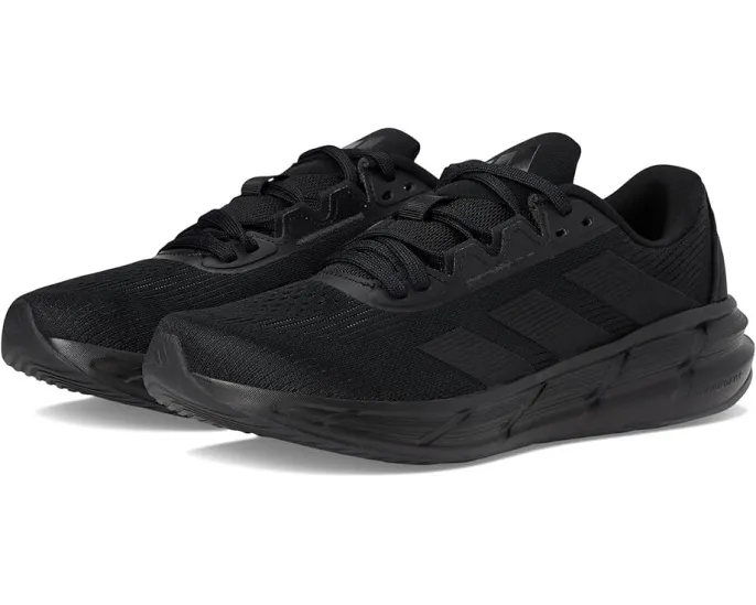 Беговые кроссовки Adidas Questar 3 с низким профилем и фирменными полосками