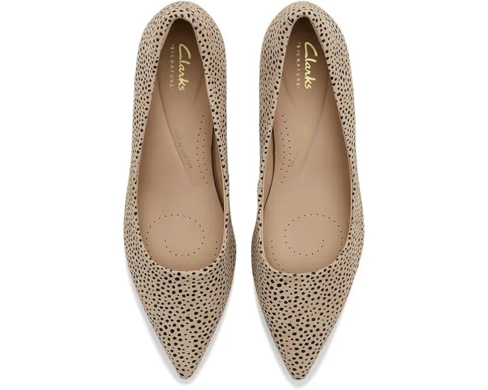 Туфли-лодочки Clarks Zarey Court из замши с принтом и острым носком