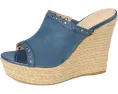 Босоножки Yari на танкетке от Journee Collection
