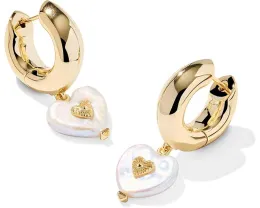 Серьги Kendra Scott Sasha в виде жемчужных сердечек на гвоздиках