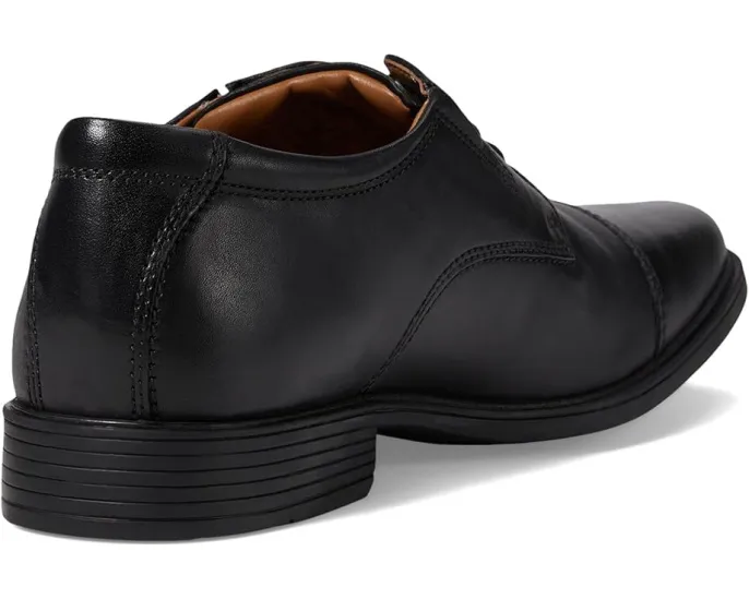 Туфли Clarks Tilden Cap с блестящей кожей и двойной резинкой