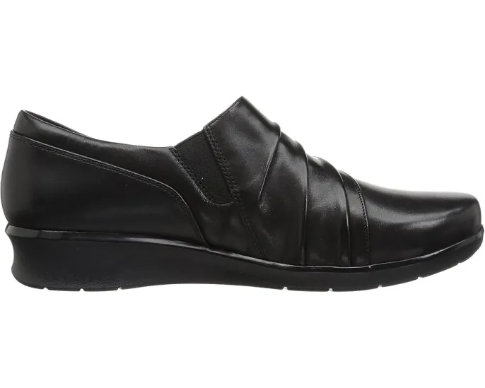 Обувь Hope Roxanne с эластичными вставками и амортизирующей стелькой Clarks