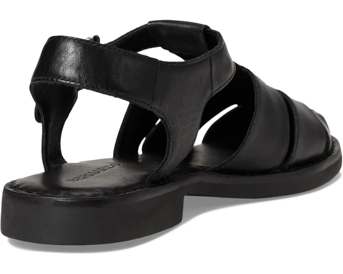 Сандалии Bernardo Pippa с закрытым носком на ремешке