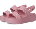 Сандалии Crocs Brooklyn с низким клином и плетеным верхом