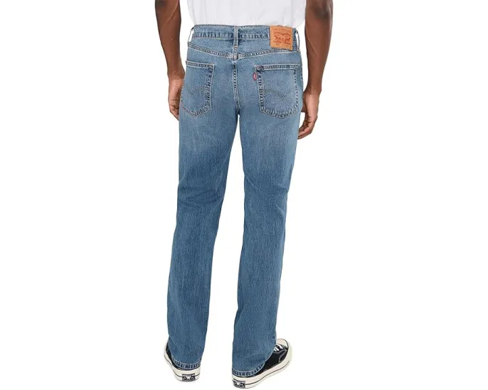 Джинсы Levi's 514 Straight с классическим прямым кроем и средней посадкой