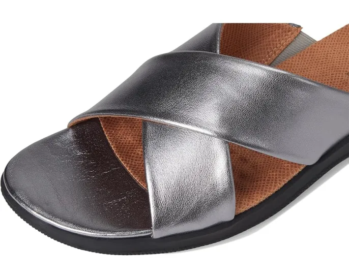 Сандалии Tillman от SoftWalk с перекрещивающимися ремешками и технологией Eggcrate