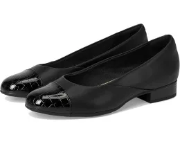 Слипоны Clarks Juliet Rise с декоративным мыском и устойчивым каблуком