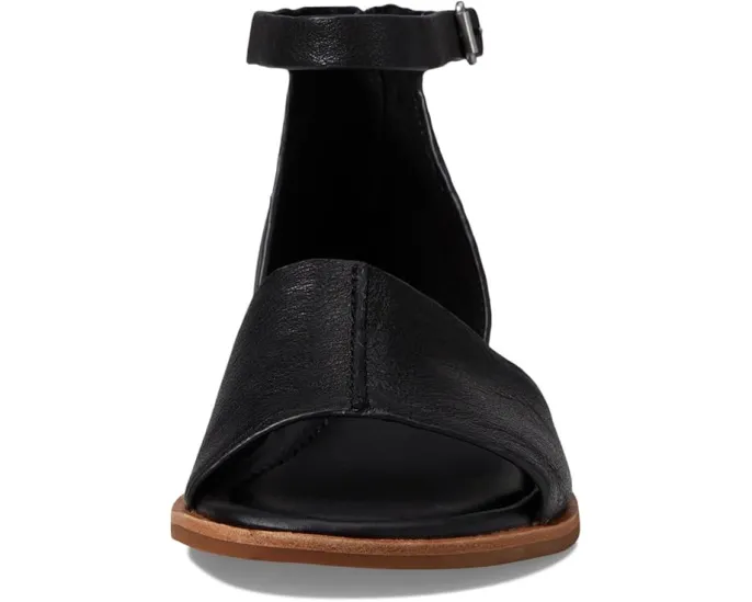 Sofft Faxyn из мягкой итальянской кожи с регулируемой лямкой