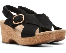 Босоножки Clarks Giselle Dove на клине с перекрещивающимися ремешками