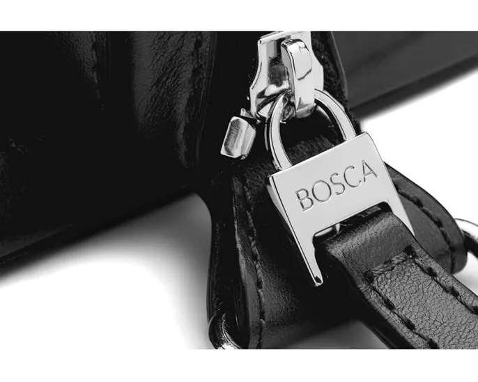 Дорожная косметичка Bosca на 10 дюймов из состаренной кожи с крючком