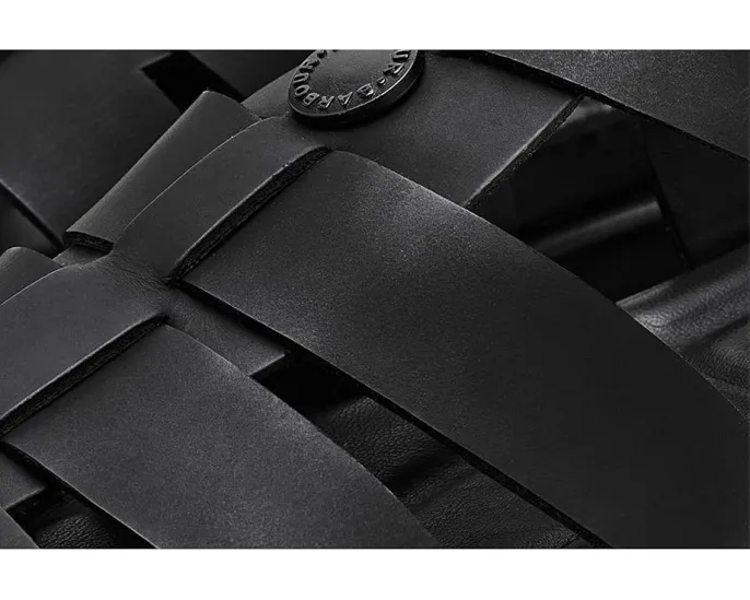 Закрытые сандалии Hindburn из кожи с регулируемой пряжкой и стелькой в клетку