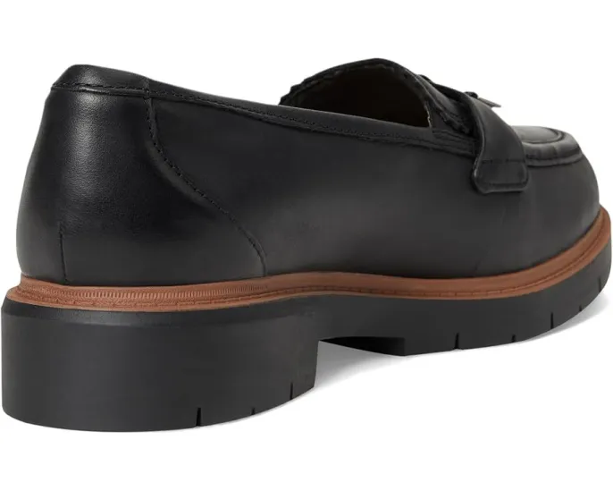 Туфли Clarks Westlynn Bella с металлической декоративной вставкой на мыске